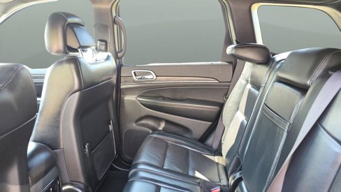Used 2019 Jeep Grand Cherokee Limited w/ Luxury Group II image 27