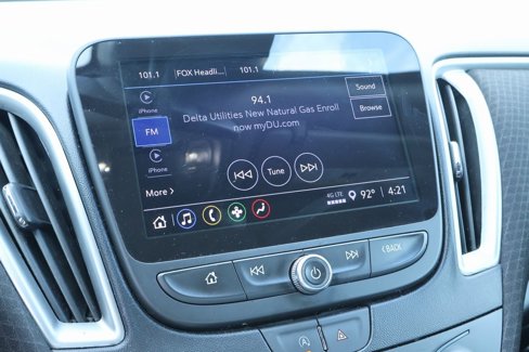 Used 2023 Chevrolet Malibu LT image 3