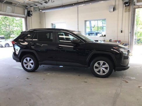 Certified 2021 Toyota RAV4 LE image 2