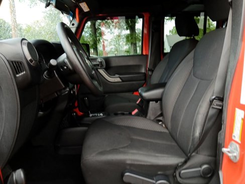 Used 2015 Jeep Wrangler Unlimited Sport image 18
