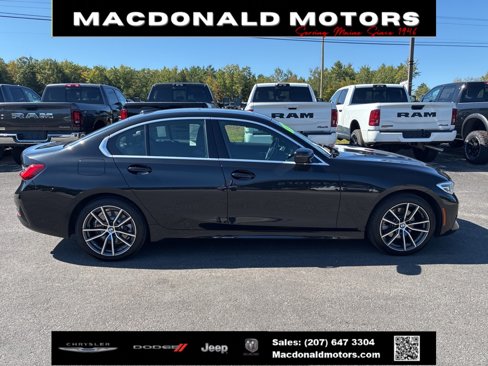 Used 2020 BMW 330i xDrive Sedan w/ Premium Package image 5