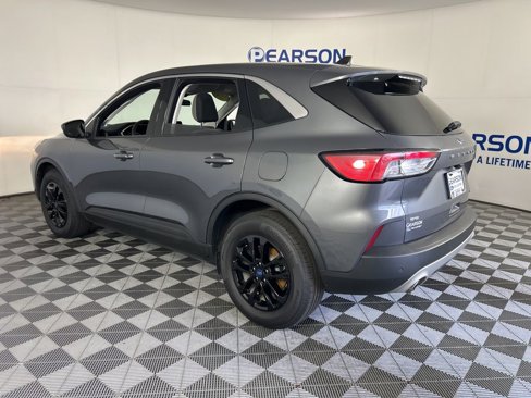 Used 2021 Ford Escape SE image 6