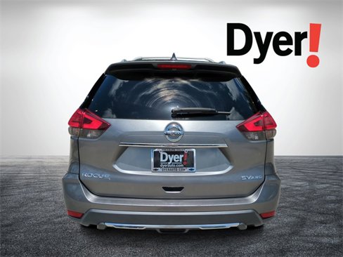 Used 2017 Nissan Rogue SV image 5