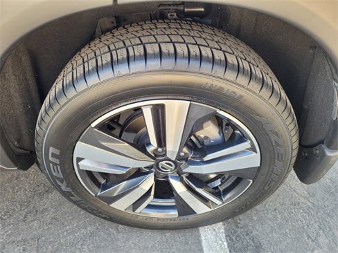 Used 2021 Nissan Rogue Platinum image 26