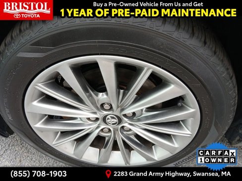 Used 2017 Toyota Avalon Limited image 13