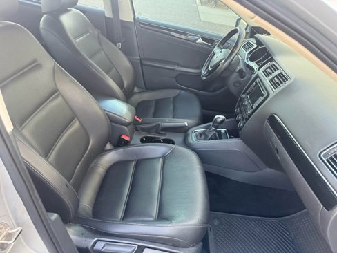 Used 2015 Volkswagen Jetta TDI SEL image 15