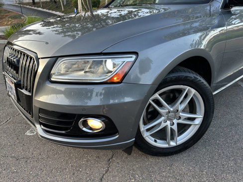 Used 2017 Audi Q5 2.0T Premium Plus w/ Technology Package image 3