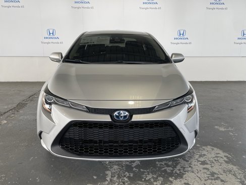 Used 2021 Toyota Corolla LE image 38