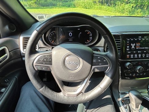 Used 2021 Jeep Grand Cherokee Laredo X image 10