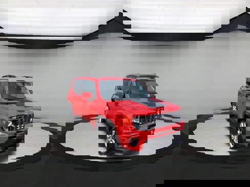 Used 2019 Jeep Renegade Latitude image 2