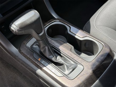 Used 2016 GMC Canyon SLE image 23