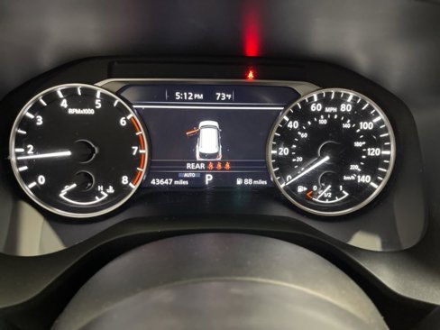 Used 2022 Nissan Rogue SV w/ SV Premium Package image 27