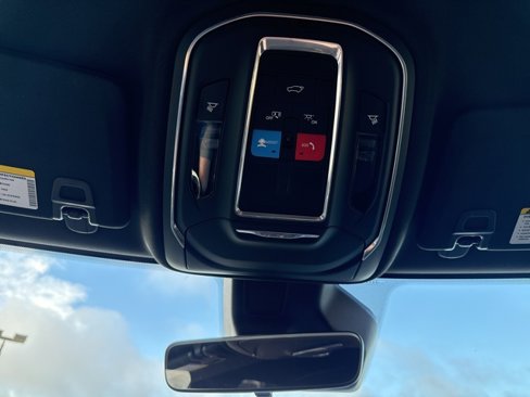 New 2025 Jeep Grand Cherokee Laredo w/ Luxury Tech Group I image 32