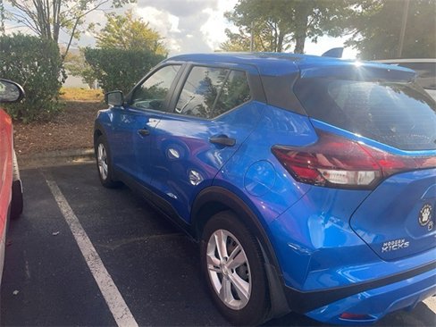 Used 2023 Nissan Kicks S image 5