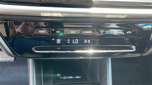 Used 2022 Chevrolet Bolt EUV LT image 18