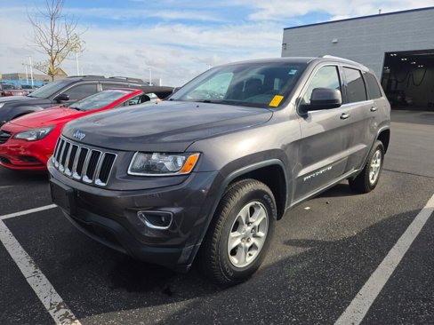 Used 2016 Jeep Grand Cherokee Laredo w/ Quick Order Package 23E image 2
