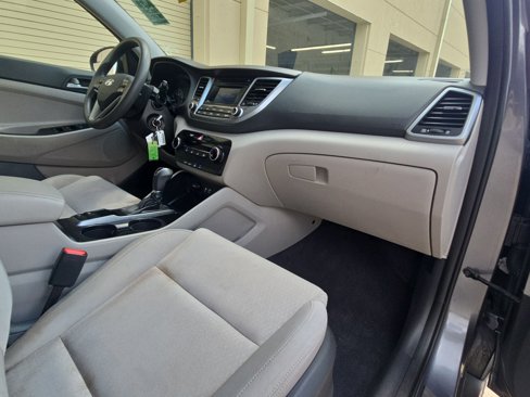 Used 2017 Hyundai Tucson SE image 28
