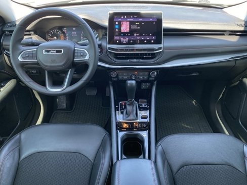 Used 2022 Jeep Compass Trailhawk image 12