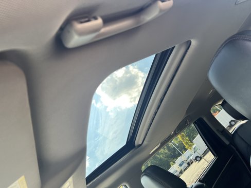 Used 2016 Toyota Highlander Limited image 28