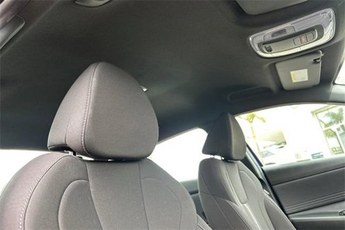 Used 2025 Hyundai Elantra Sport w/ Cargo Package image 17