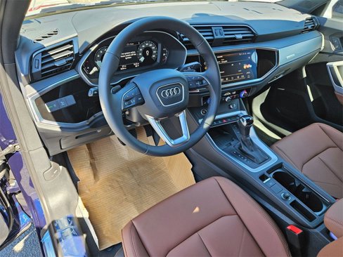 New 2025 Audi Q3 2.0T Premium image 9