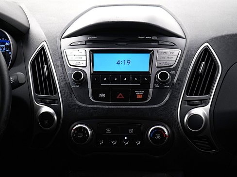 Used 2013 Hyundai Tucson GLS image 14