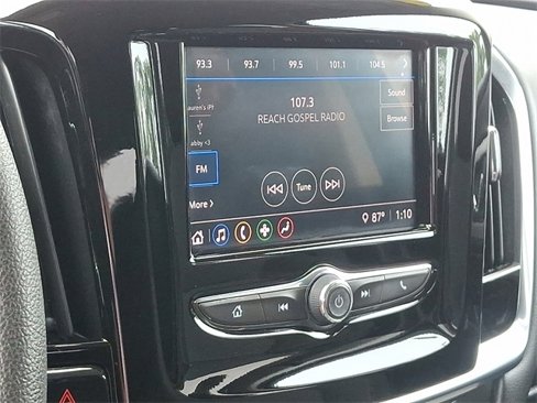 Used 2021 Chevrolet Traverse LS image 17