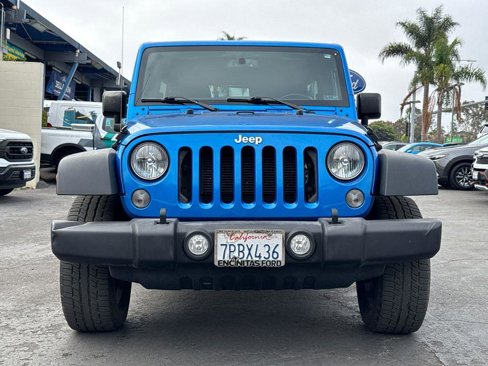 Used 2015 Jeep Wrangler Unlimited Rubicon w/ Connectivity Group image 7