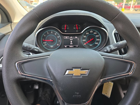Used 2018 Chevrolet Cruze LS image 21