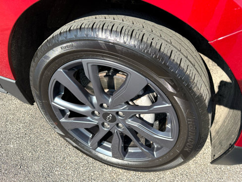 Used 2024 Chevrolet Equinox RS w/ RS Leather Package image 9