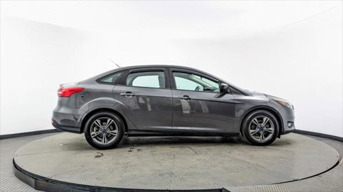 Used 2018 Ford Focus SE w/ SE Appearance Package image 8