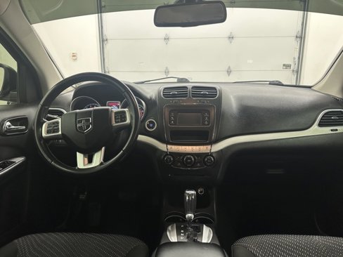 Used 2020 Dodge Journey SE w/ SE Popular Equipment Group image 13