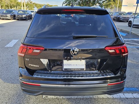 Used 2023 Volkswagen Tiguan SE image 11