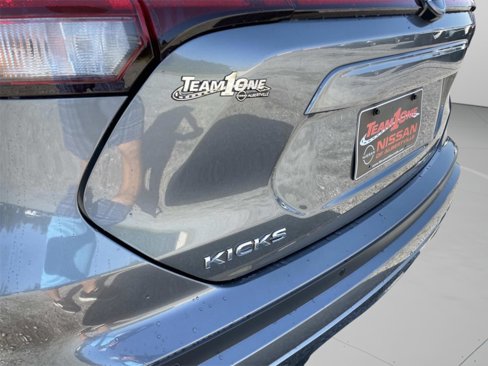New 2025 Nissan Kicks S image 23