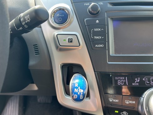 Used 2013 Toyota Prius V image 18