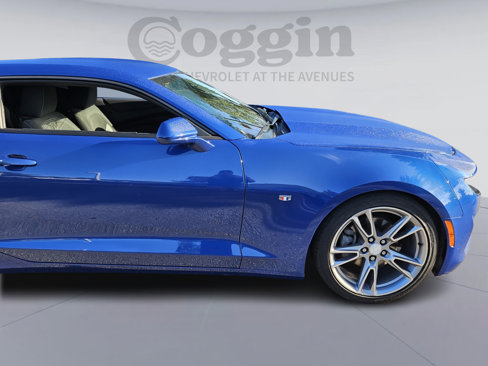 Used 2019 Chevrolet Camaro LT w/ RS Package image 8