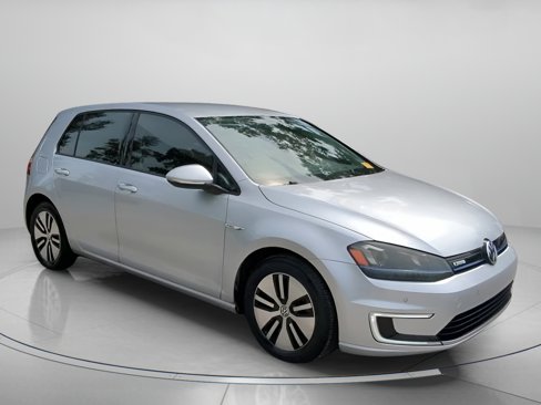 Used 2016 Volkswagen e-Golf SEL Premium image 35