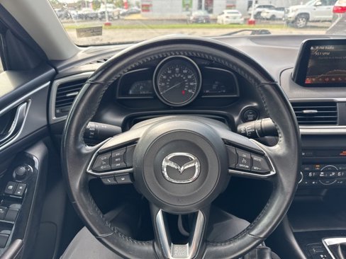 Used 2018 MAZDA MAZDA3 Touring image 15