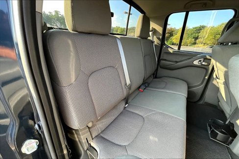 Used 2021 Nissan Frontier SV image 27