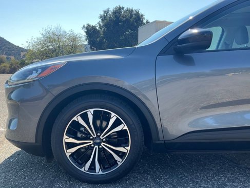 Certified 2022 Ford Escape SE w/ SE Sport Appearance Package image 10