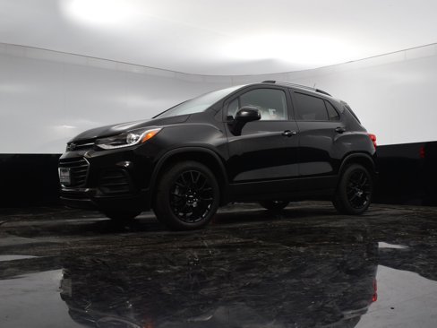 Used 2022 Chevrolet Trax LT w/ Midnight Edition image 19