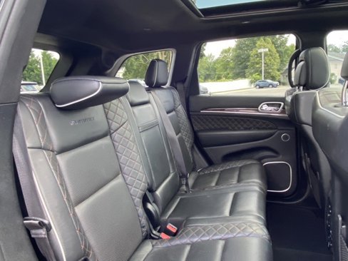 Used 2019 Jeep Grand Cherokee Summit image 24