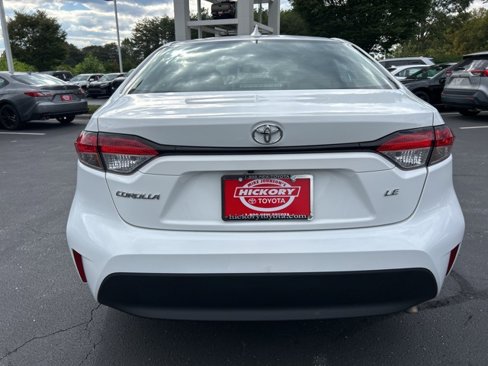 Used 2023 Toyota Corolla LE image 6