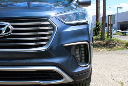 Used 2017 Hyundai Santa Fe SE image 40