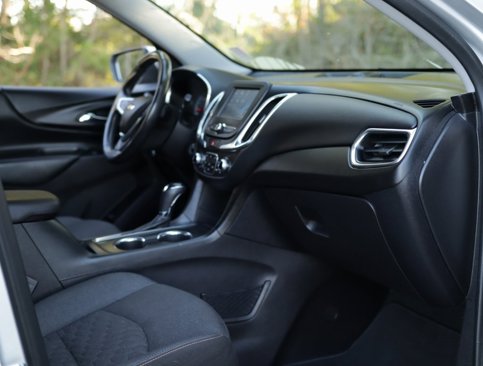 Used 2018 Chevrolet Equinox LT image 28