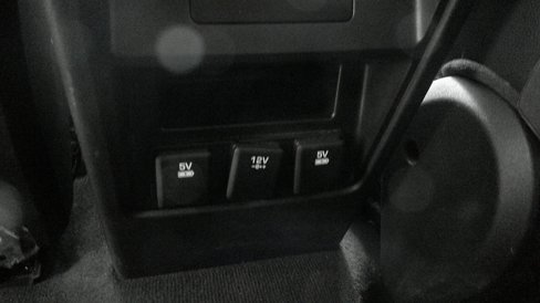 Used 2017 Land Rover Discovery Sport SE image 25