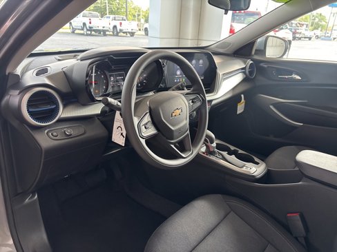 New 2025 Chevrolet Trax LS w/ LS Convenience Package image 9