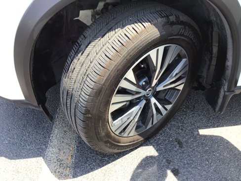 Used 2021 Nissan Rogue SV image 16