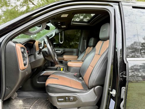 Used 2021 Ford Explorer Platinum w/ Equipment Group 601A image 9