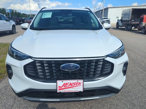 Used 2023 Ford Escape Platinum image 3